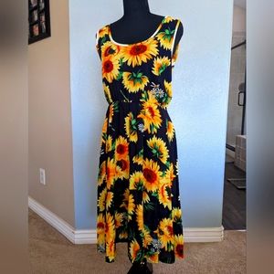 NWT Mocking Top Sunflower Tank Dress Size Medium